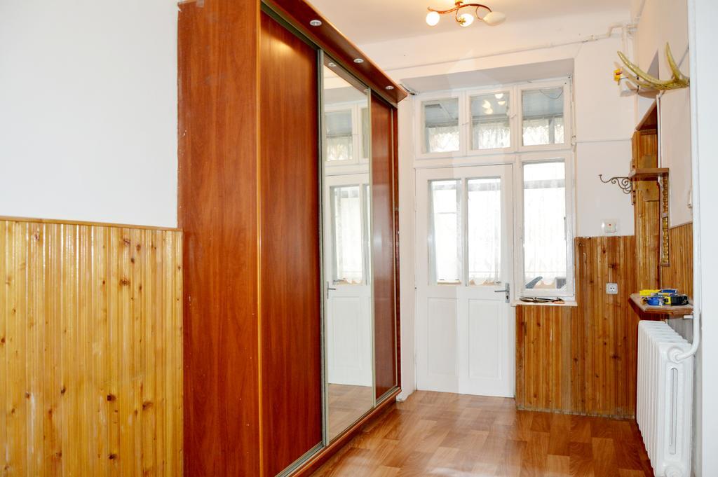 Lviv Lucky Hostel ภายนอก รูปภาพ