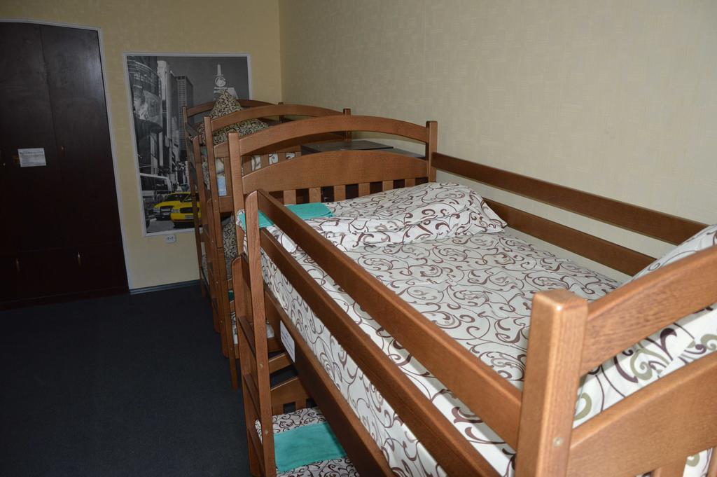 Lviv Lucky Hostel ภายนอก รูปภาพ
