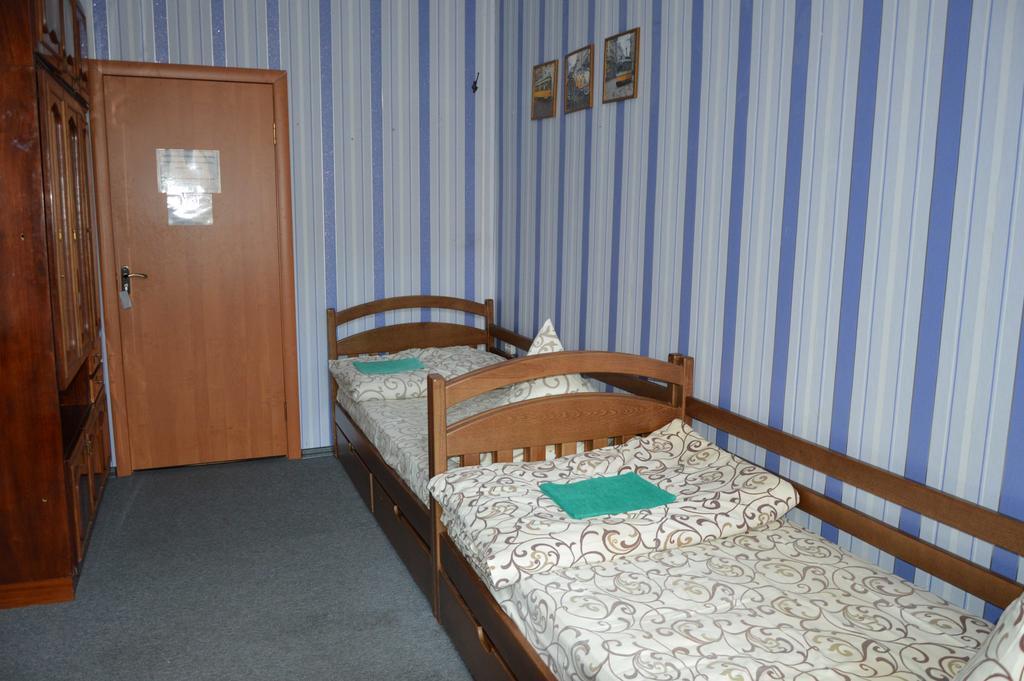 Lviv Lucky Hostel ภายนอก รูปภาพ