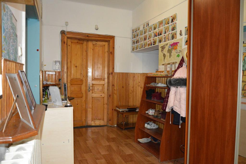 Lviv Lucky Hostel ภายนอก รูปภาพ