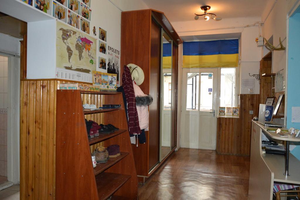 Lviv Lucky Hostel ภายนอก รูปภาพ