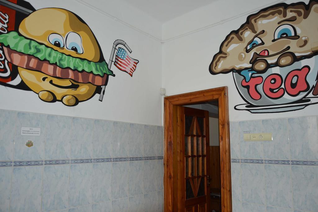 Lviv Lucky Hostel ภายนอก รูปภาพ